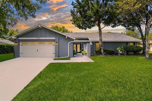 3721 Monarch Dr, TAMPA, FL, 33618-4611 | Card Image