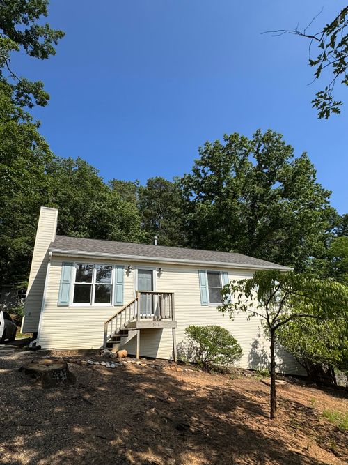5146 Overland Dr, Roanoke, VA, 24018-9302 | Card Image