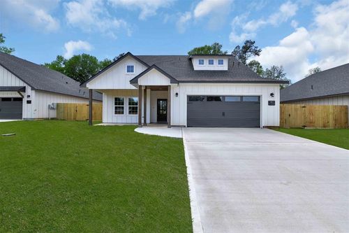 90 Bluegill Dr, Shepherd, TX, 77371-7093 | Card Image