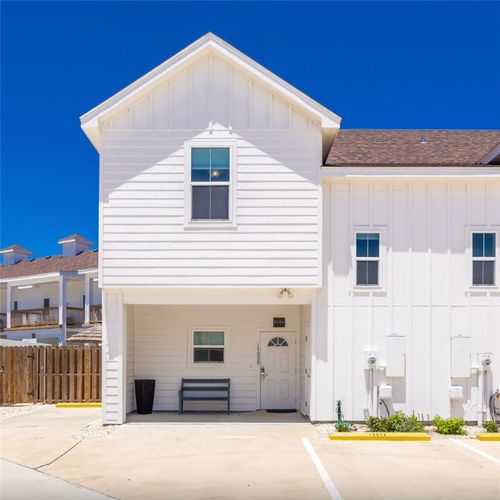 15038 Kokomo Dr, Corpus Christi, TX, 78418-1330 | Card Image