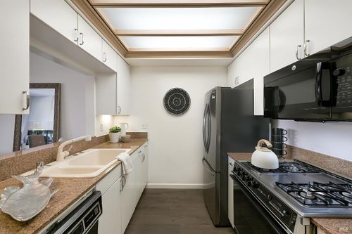 apt-2b-400 Deer Valley Rd, San Rafael, CA, 94903-5519 | Card Image
