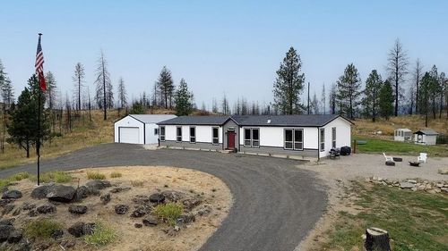 15225 E Nelson Rd, Elk, WA, 99009-9644 | Card Image