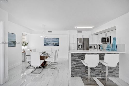 7508-19601 E Country Club Dr, Aventura, FL, 33180-4800 | Card Image