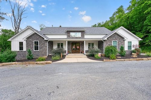 143 Church Hill Rd, Aliquippa, PA, 15001-5965 | Card Image