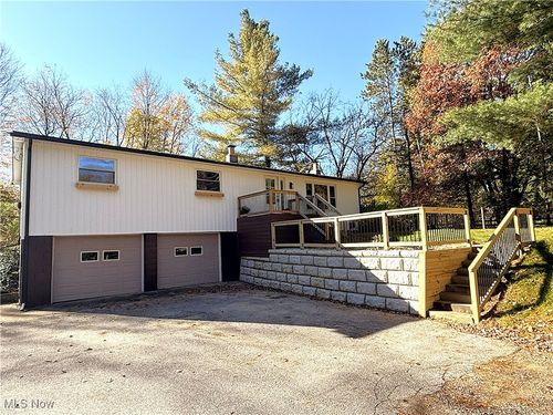 12133 Snow Rd, Burton, OH, 44021-9768 | Card Image