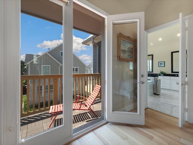 Balcony from the Masterbedroom | Image 13