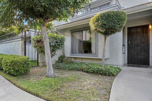 113-18323 S Western Ave, Los Angeles, CA, 90004-4101 | Card Image