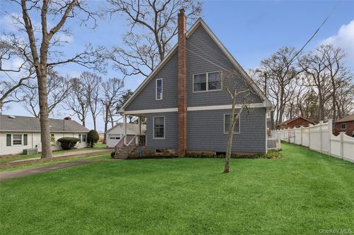 1050 Pine Avenue, Southold, NY, 11971 | Card Image