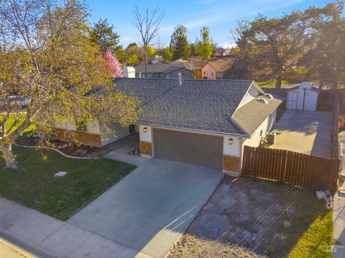 2644 W Rebecca Way, Meridian, ID, 83646-1268 | Card Image