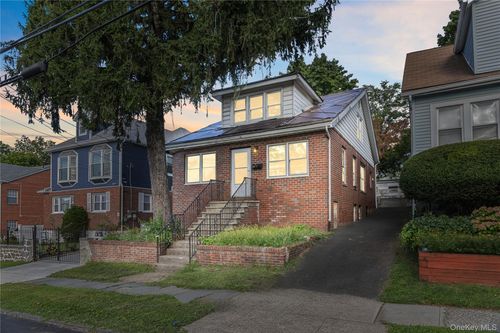 120 First St, Yonkers, NY, 10704-4329 | Card Image