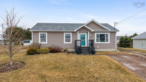 9 Fleming Avenue, Amherst, NS, B4H0C3 | Card Image