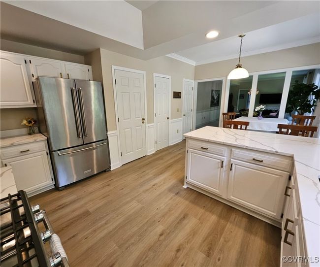 Excellant natural lighting | Image 21