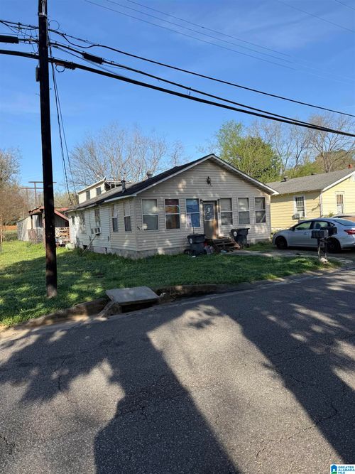 216 1st Ave, Mulga, AL, 35118-9735 | Card Image