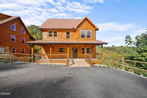 3280 Pine Peak Way, Sevierville, TN, 37862 | Card Image