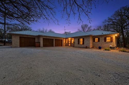 185 Silver Lakes Dr, Sunset, TX, 76270-2162 | Card Image
