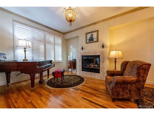 566 Josephine St, Denver, CO, 80206-4211 | Card Image