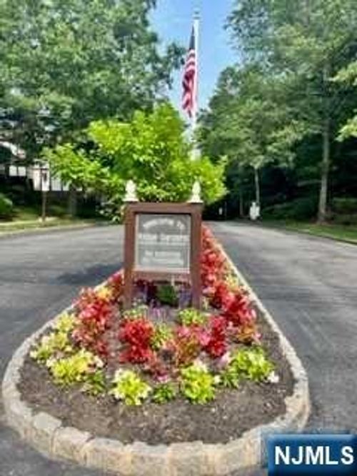 1417 Faulkner Ct, Mahwah, NJ, 07430-3484 | Card Image