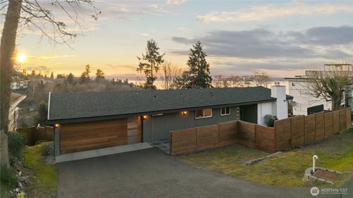 29603 1st Avenue S, Federal Way, WA, 98003 | Card Image