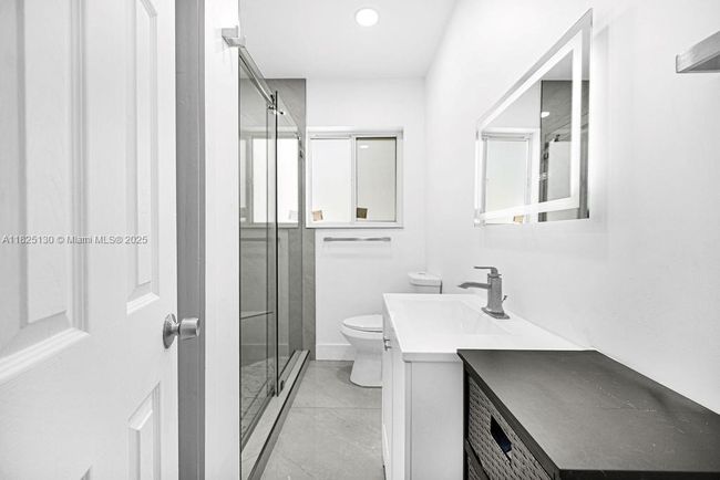 876 Ne 81 St St, House other with 3 bedrooms, 2 bathrooms and null parking in Miami FL | Image 27
