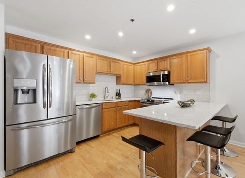 1-1 Eagle Dr, Tewksbury, MA, 01876-4539 | Card Image