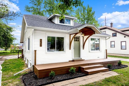 230 S Union St, Sparta, MI, 49345-1522 | Card Image
