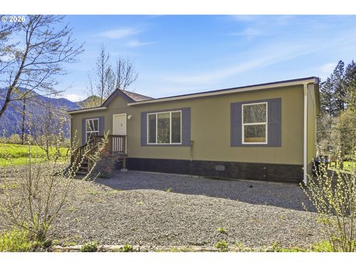 76113 Fish Hatchery Rd, Oakridge, OR, 97463-9690 | Card Image