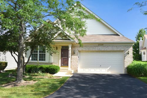 21316 Brush Lake Dr, Crest Hill, IL, 60403-3292 | Card Image