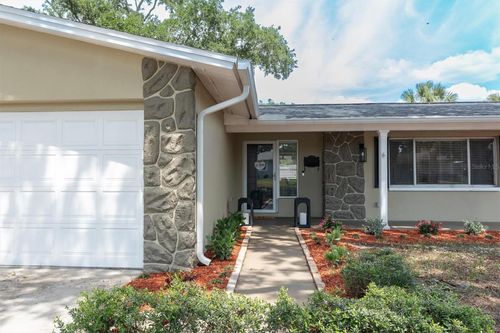 6860 14th Way S, ST PETERSBURG, FL, 33705-6020 | Card Image