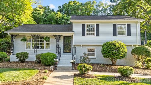 7013 Old Forge Drive, Charlotte, NC, 28226 | Card Image
