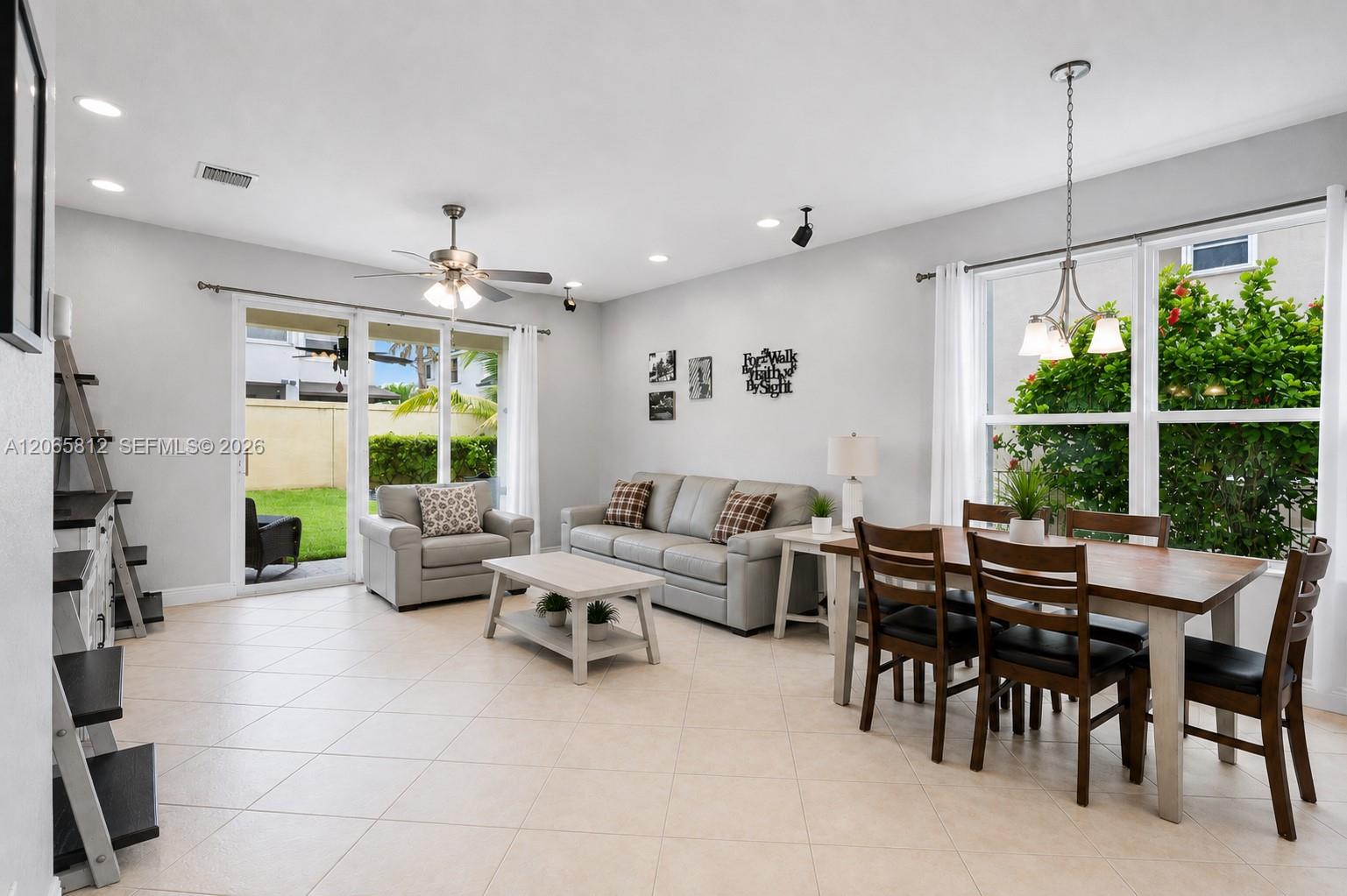 Residential in Miramar 4