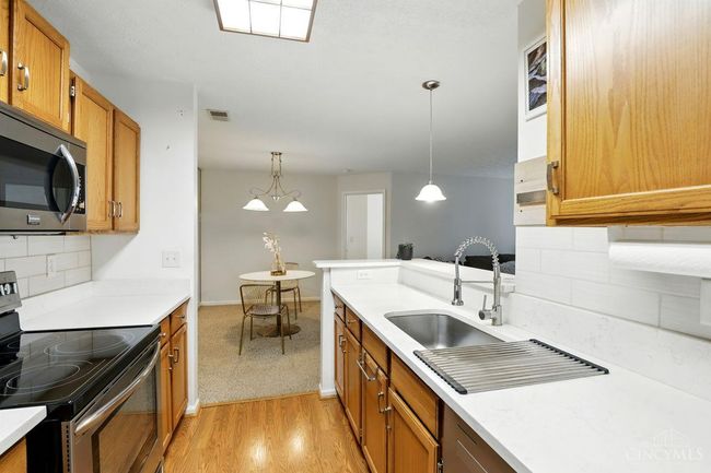 710 Carrington Pl, Condo with 2 bedrooms, 2 bathrooms and null parking in Loveland OH | Image 16