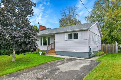 46 Graham Ave, House other with 2 bedrooms, 2 bathrooms and 2 parking in Renfrew ON | Image 2