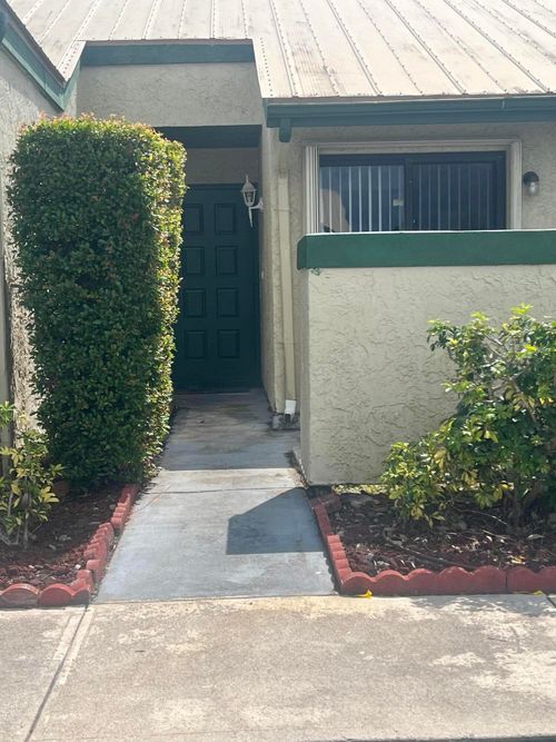 566 Sw Sara Blvd, Port St Lucie, FL, 34953-6371 | Card Image