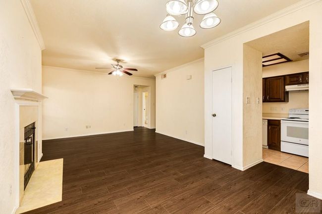 APT-221 - 921 Marine Dr, House other with 2 bedrooms, 2 bathrooms and 1 parking in Galveston TX | Image 4