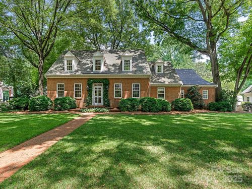827 Museum Dr, Charlotte, NC, 28207-2339 | Card Image