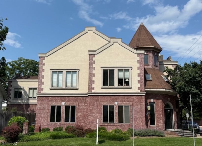 699 Washington St, Hackettstown, NJ 07840
