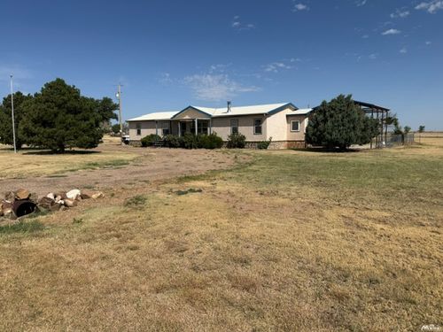 205 N Barton St, Grady, NM, 88120-9676 | Card Image