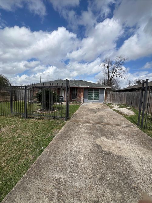 3613 Sparrow Street, Houston, TX, 77051 | Card Image
