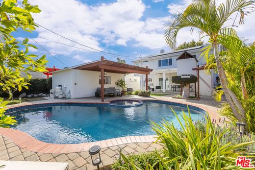 5044 Varna Ave, Sherman Oaks, CA, 91423-1525 | Card Image