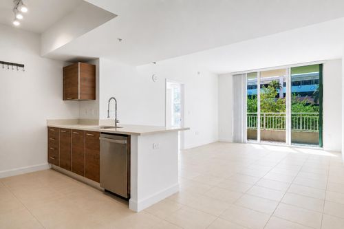 221-480 Hibiscus St, West Palm Beach, FL, 33401-5866 | Card Image