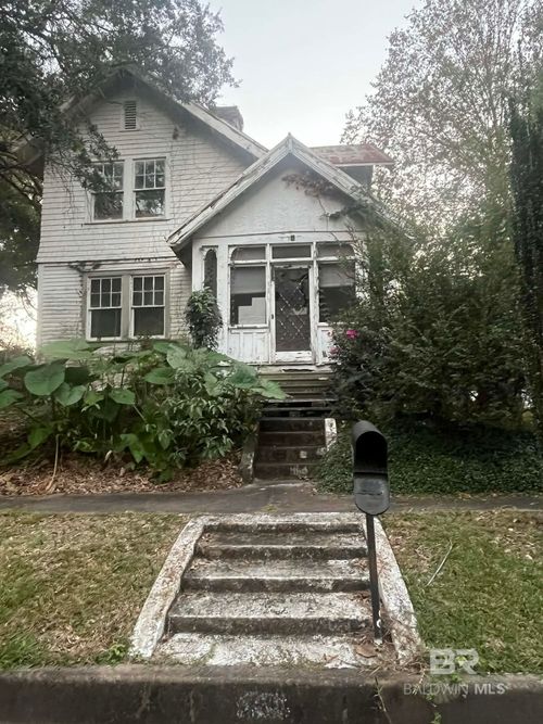 218 5th St, Chickasaw, AL, 36611-2103 | Card Image