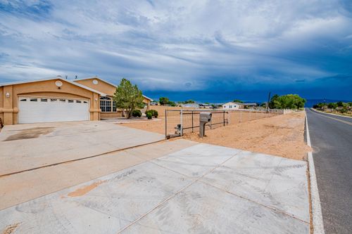 143 Van Camp Blvd, Los Lunas, NM, 87031-6995 | Card Image