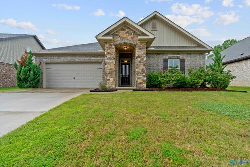 2422 Hobbstone Cir Sw, Huntsville, AL, 35803-6435 | Card Image