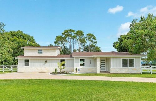 1200 Gifford Ln, Angleton, TX, 77515-8145 | Card Image