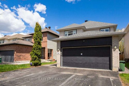33 Spur Ave, Kanata, ON, K2M2R9 | Card Image