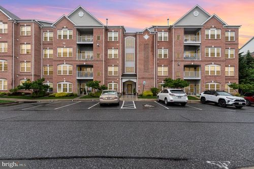 9509q-9509 Kingscroft Ter, PERRY HALL, MD, 21128-9650 | Card Image