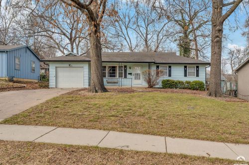 814 W 27th St, Lawrence, KS, 66046-4608 | Card Image