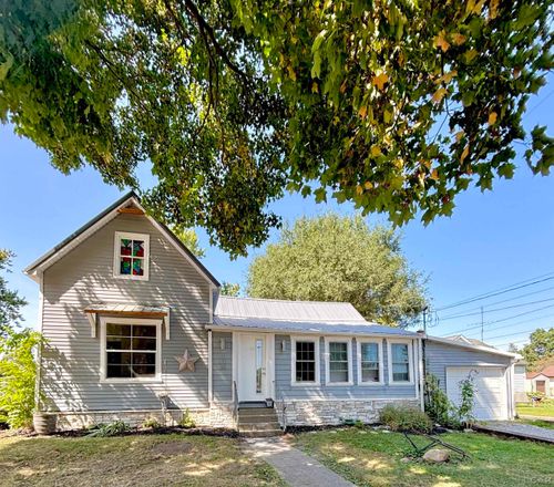 108 S Monroe St, Blissfield, MI, 49228-1263 | Card Image