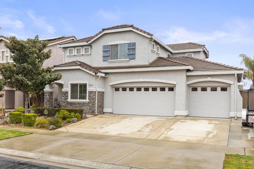 5615 Peach Tree Dr, Marysville, CA, 95901-8340 | Card Image