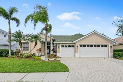 6915 67 Th Terrace E, House other with 4 bedrooms, 3 bathrooms and null parking in Bradenton FL | Image 2